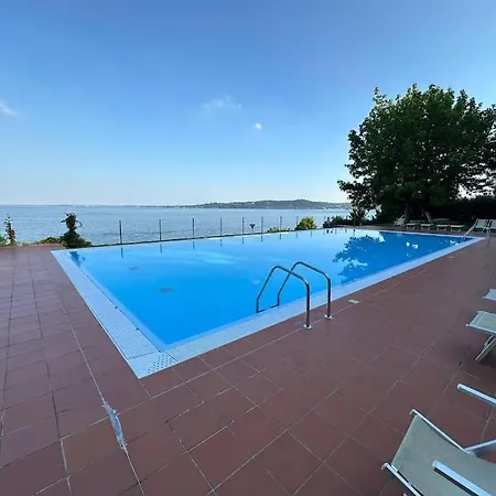 Oasi Al Lago Con Piscina Apartment *